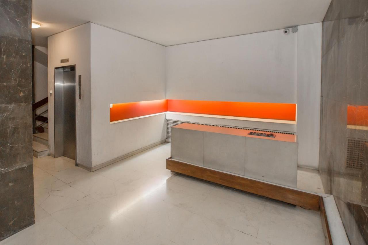 Cozy Apartment In Syntagma-Plaka By Ghh เอเธนส์ ภายนอก รูปภาพ